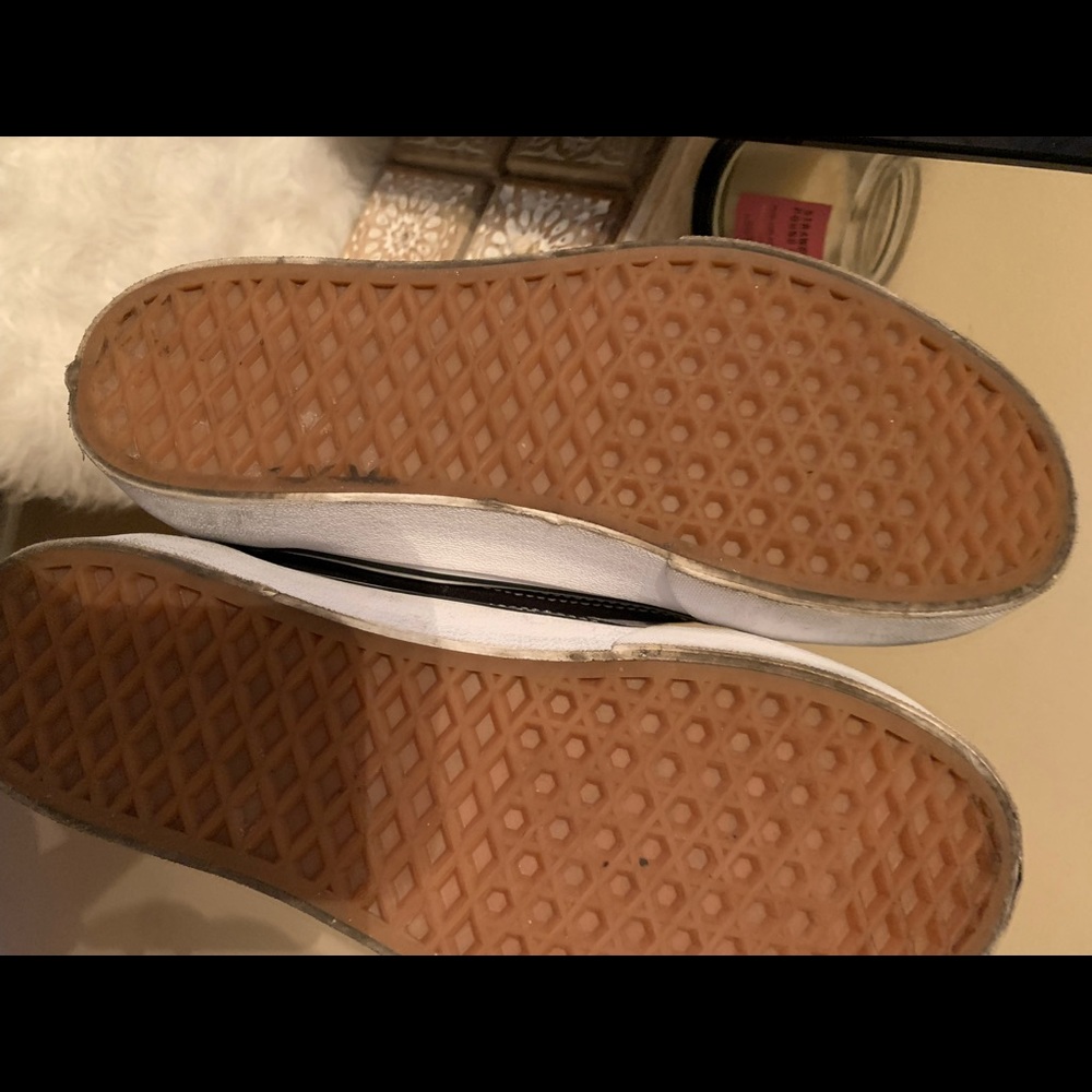 Vans - Picture 3 of 6